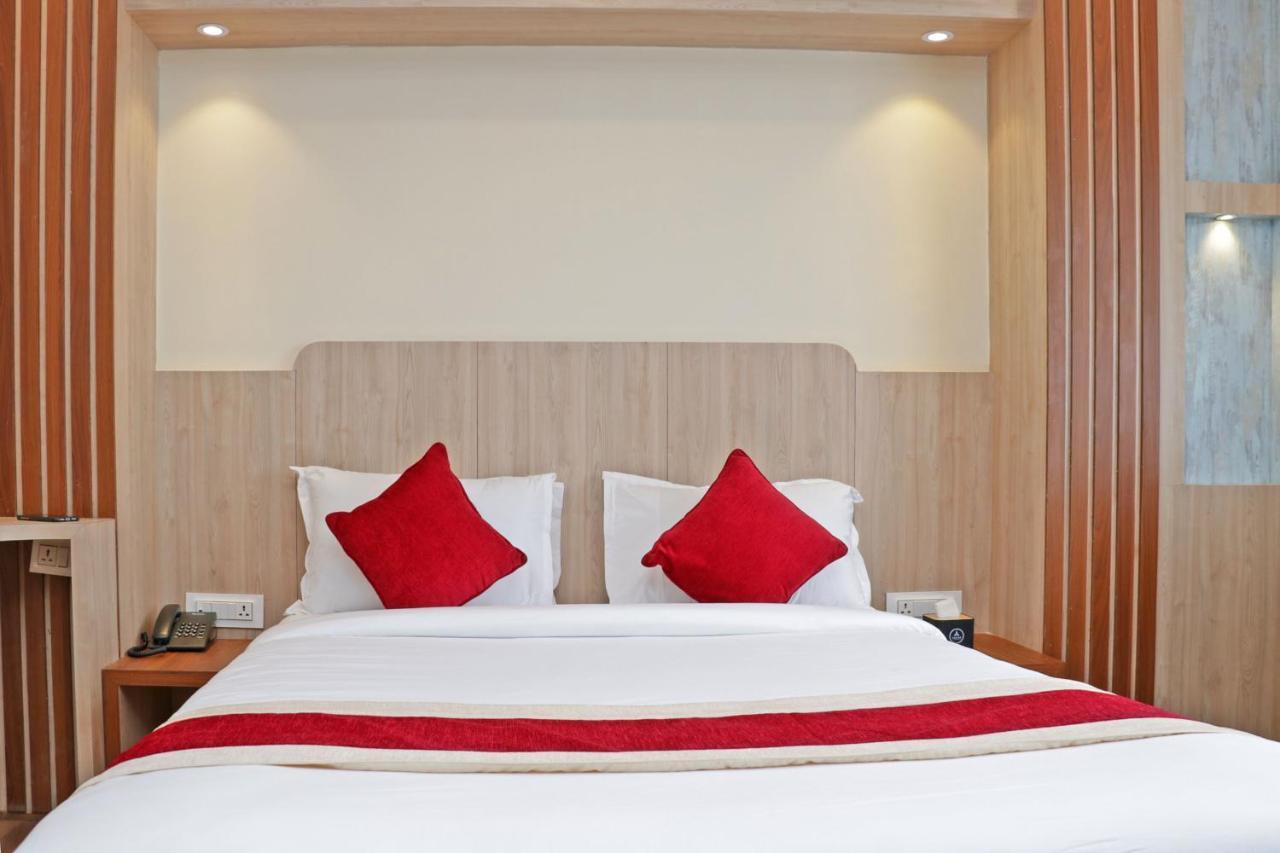 Hotel Nilakantha Pvt. Ltd Kathmandu Exterior foto