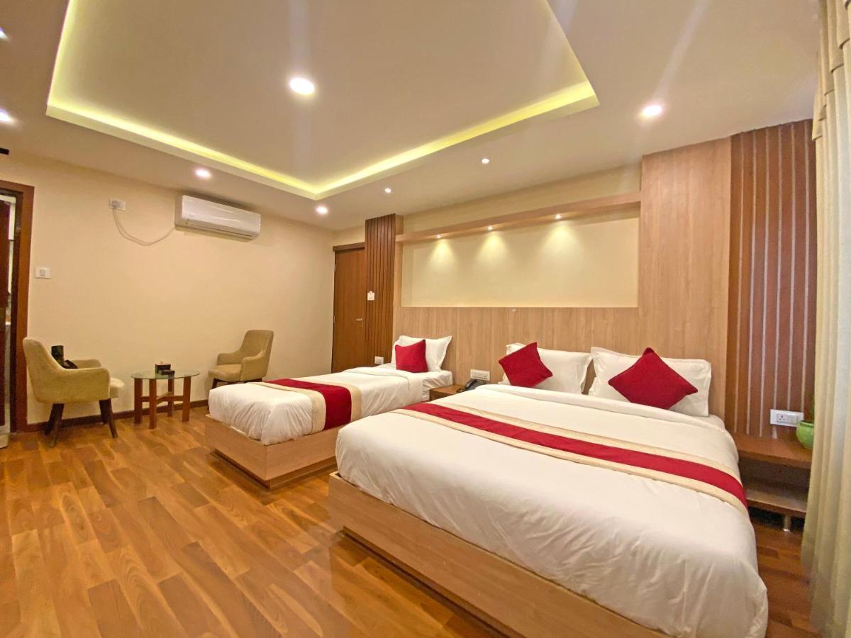 Hotel Nilakantha Pvt. Ltd Kathmandu Exterior foto