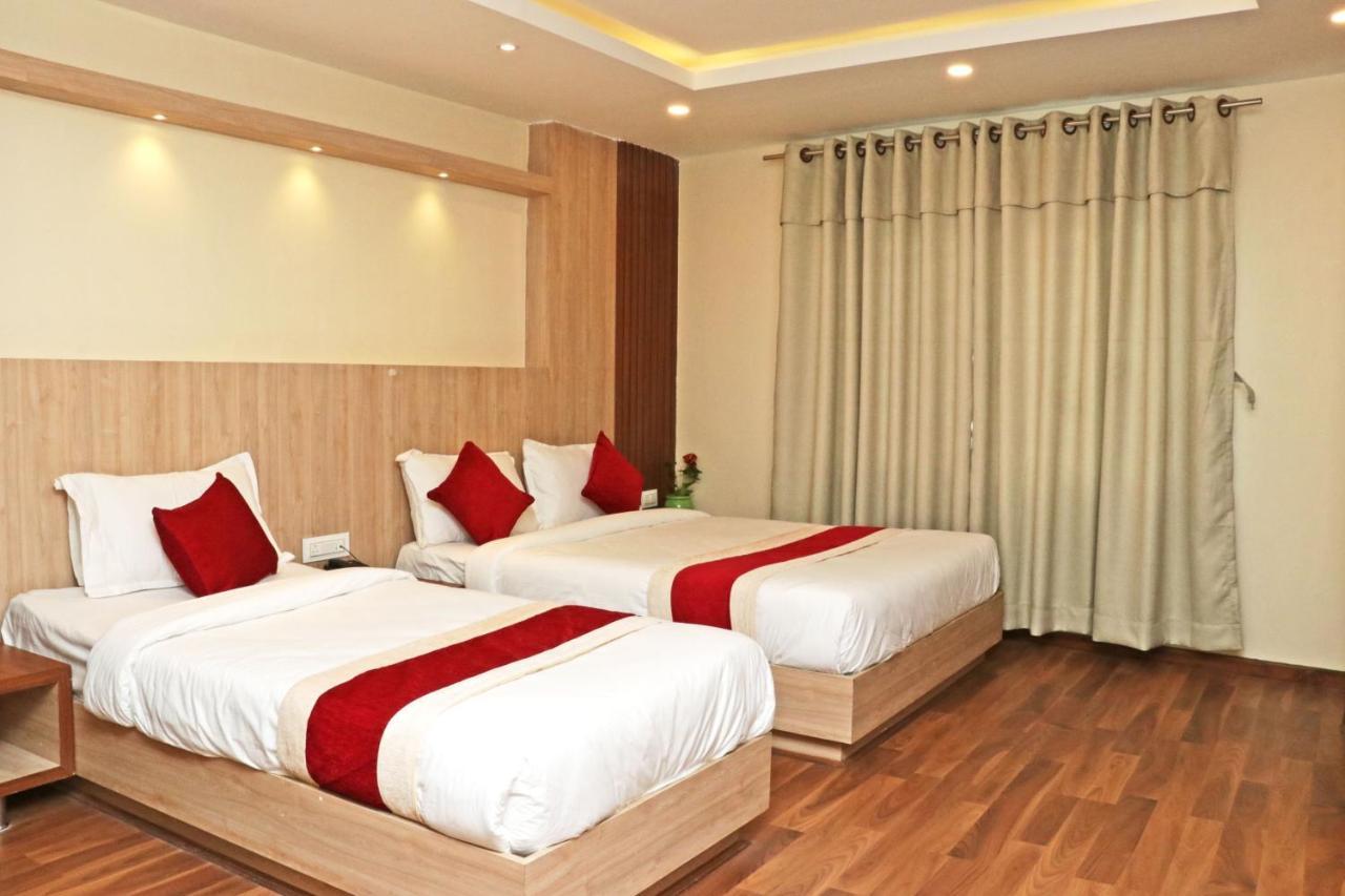 Hotel Nilakantha Pvt. Ltd Kathmandu Exterior foto