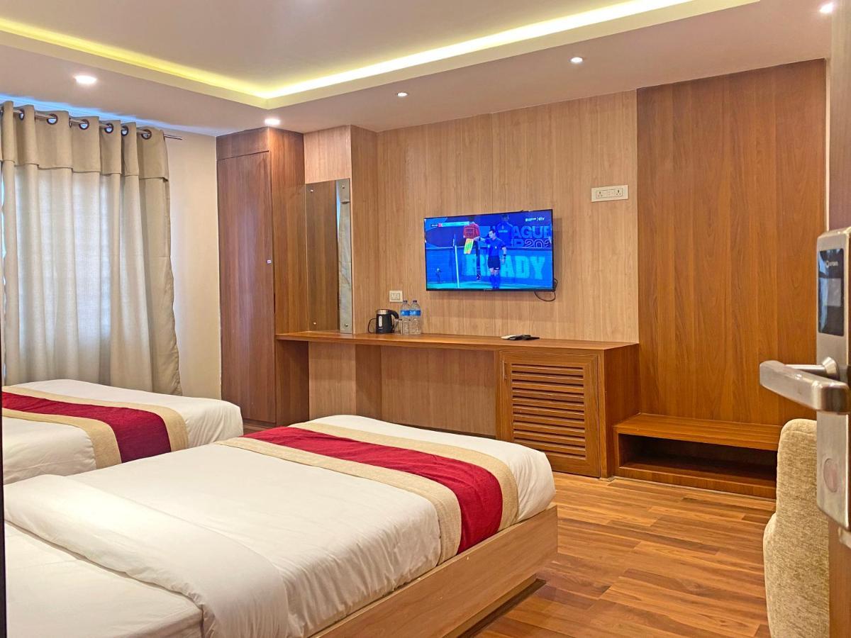Hotel Nilakantha Pvt. Ltd Kathmandu Exterior foto