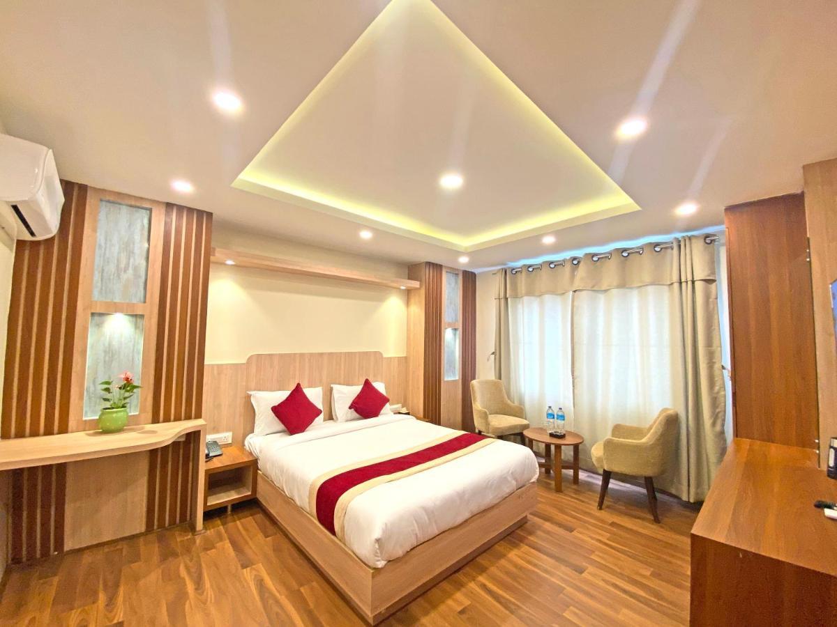 Hotel Nilakantha Pvt. Ltd Kathmandu Exterior foto