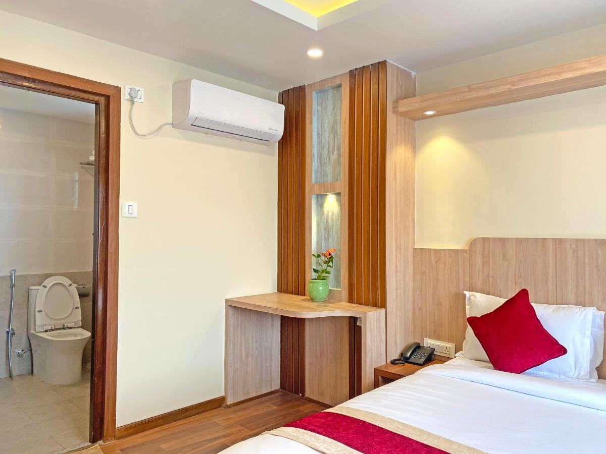 Hotel Nilakantha Pvt. Ltd Kathmandu Exterior foto