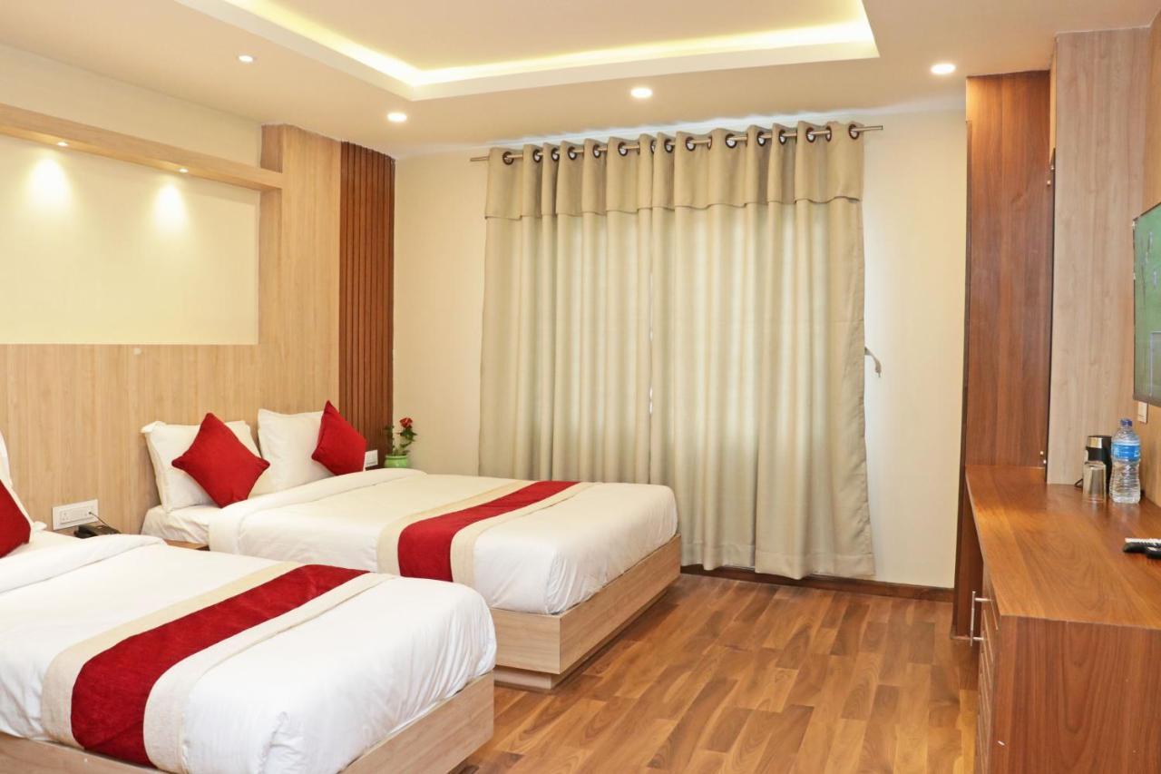 Hotel Nilakantha Pvt. Ltd Kathmandu Exterior foto