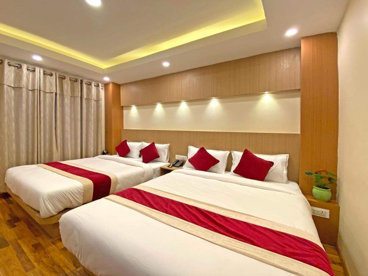 Hotel Nilakantha Pvt. Ltd Kathmandu Exterior foto