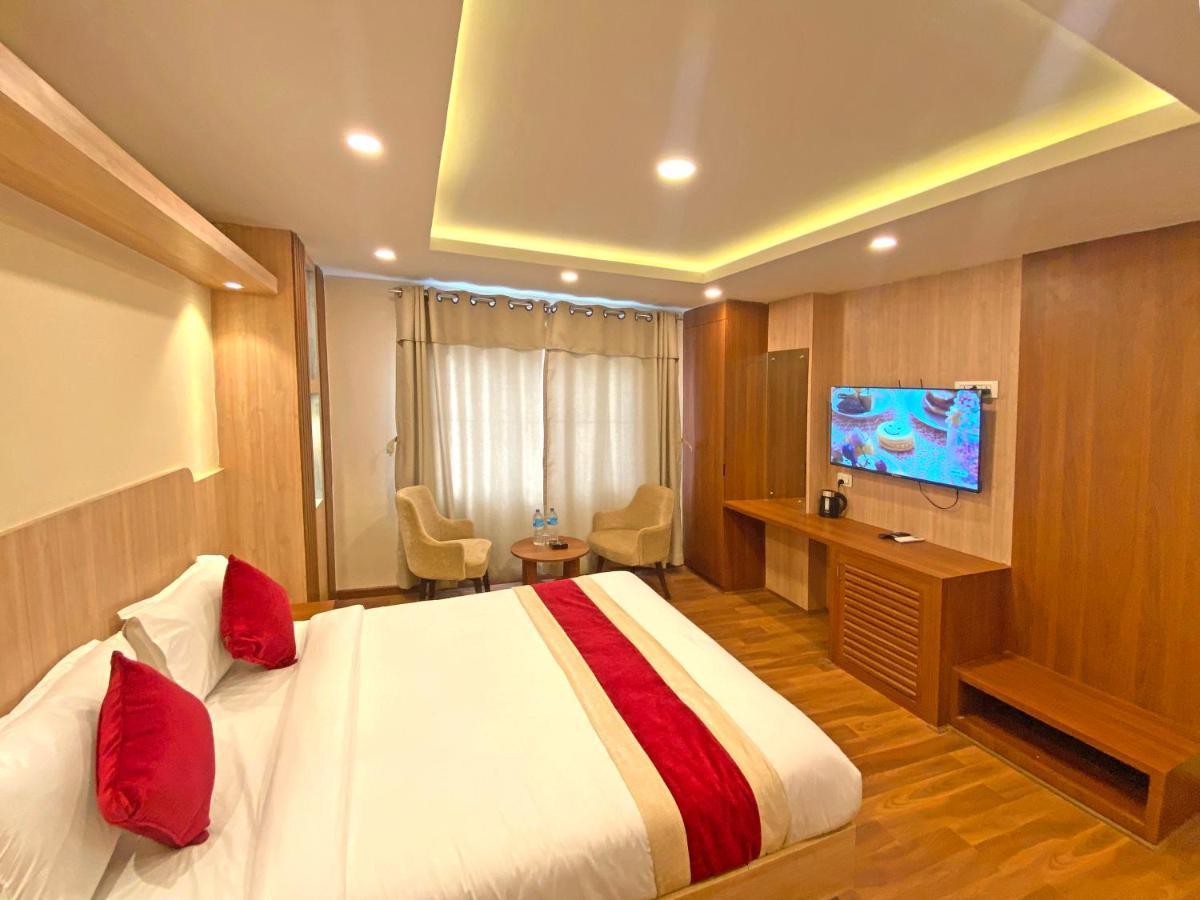 Hotel Nilakantha Pvt. Ltd Kathmandu Exterior foto
