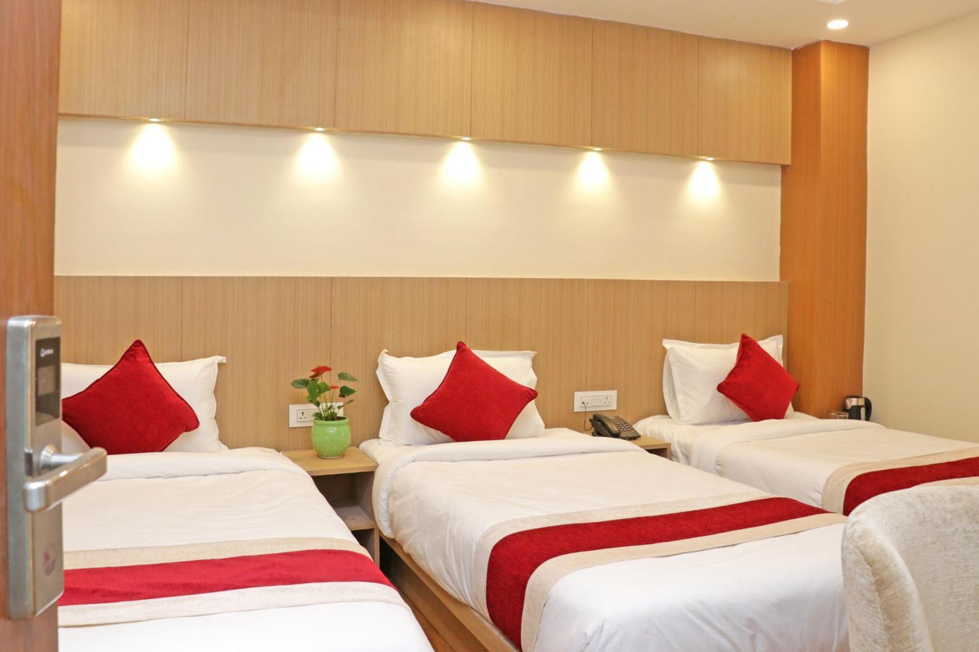 Hotel Nilakantha Pvt. Ltd Kathmandu Exterior foto