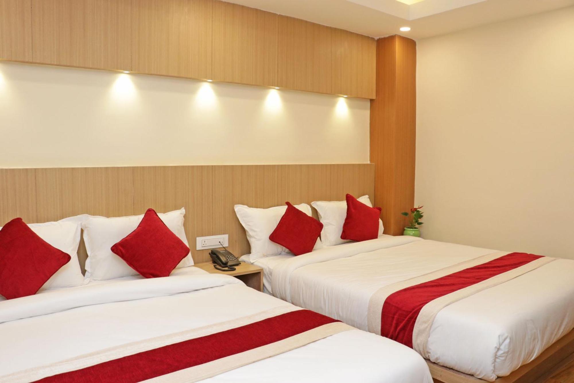 Hotel Nilakantha Pvt. Ltd Kathmandu Exterior foto