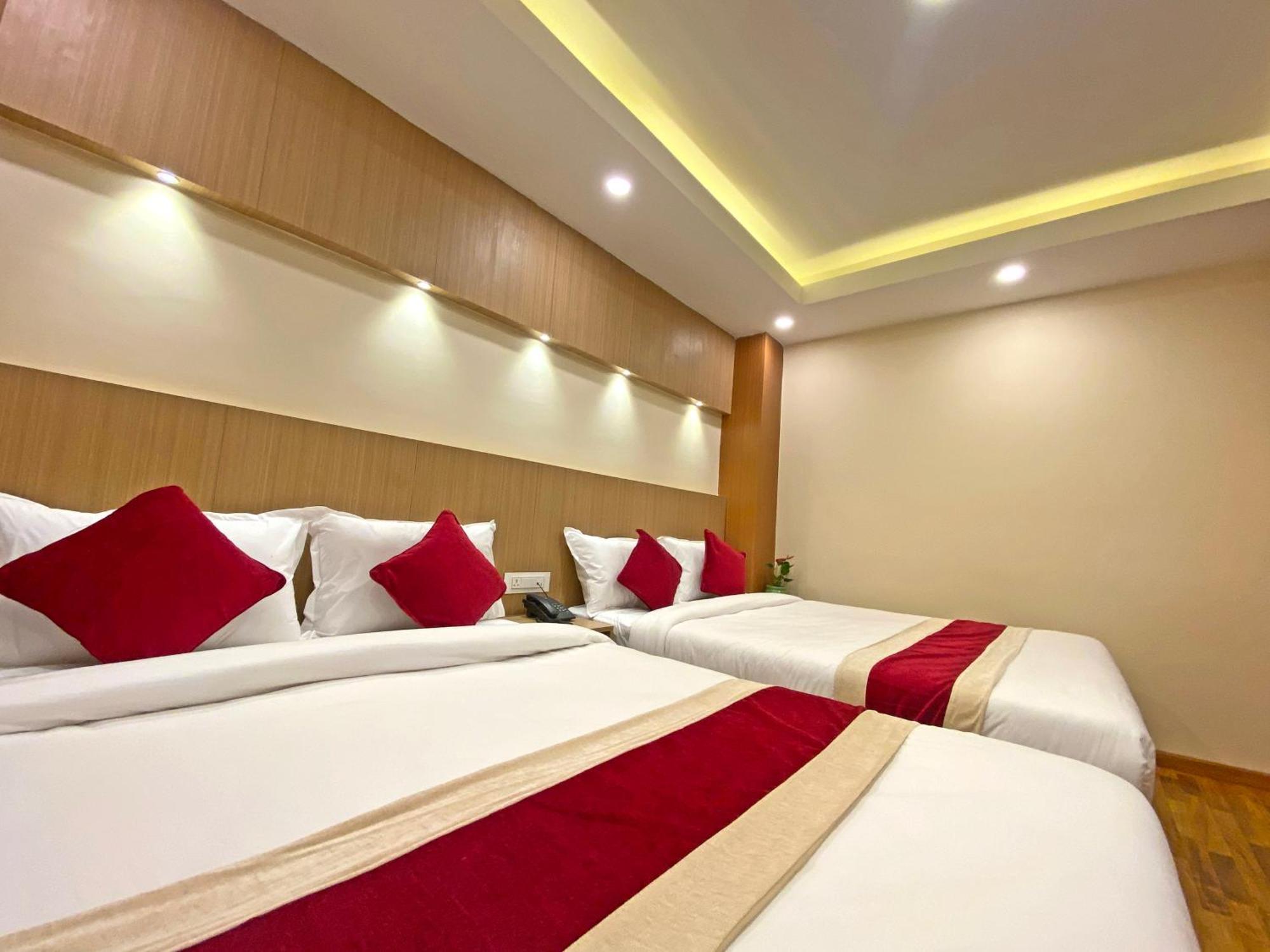 Hotel Nilakantha Pvt. Ltd Kathmandu Exterior foto