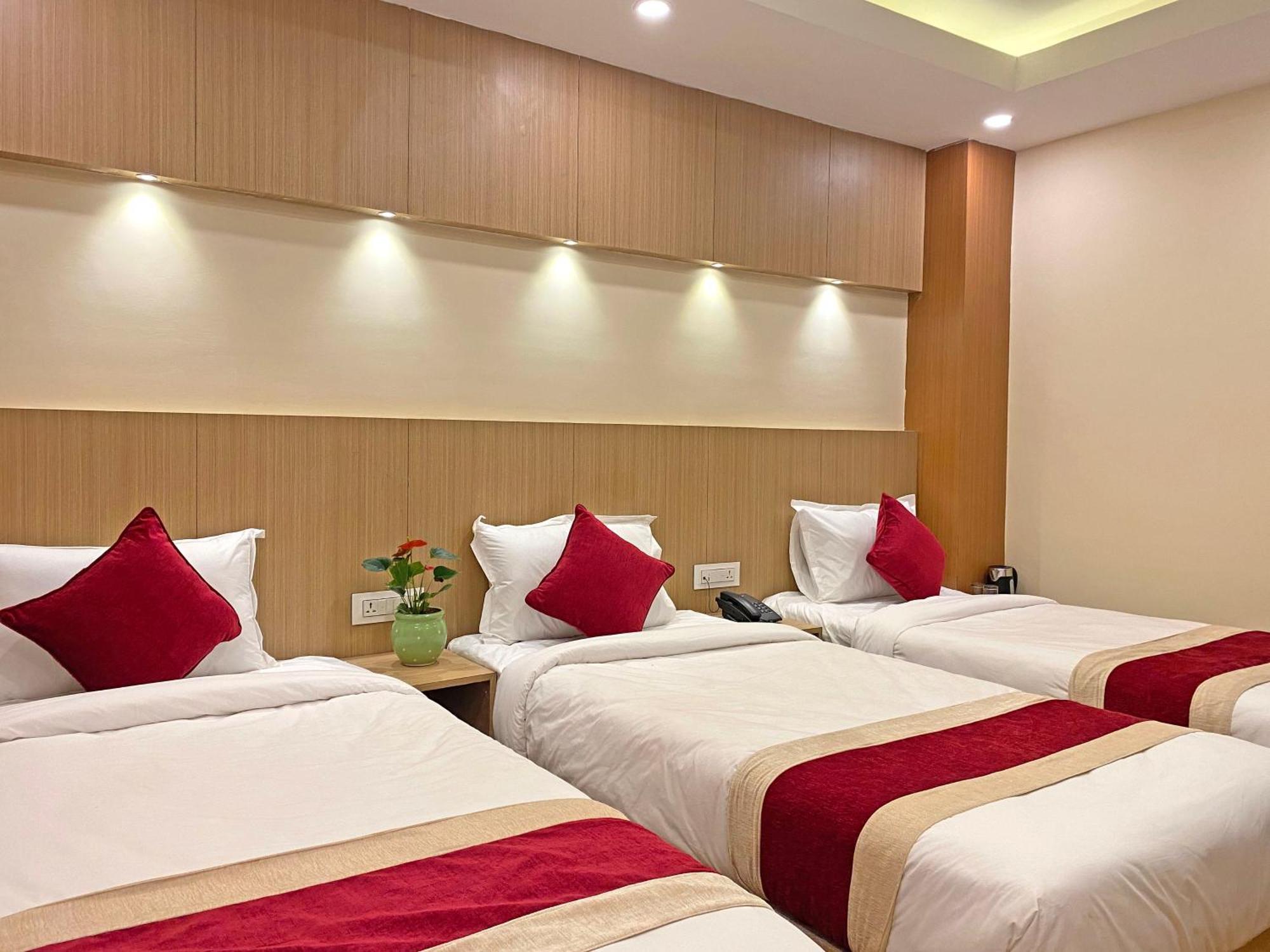 Hotel Nilakantha Pvt. Ltd Kathmandu Exterior foto